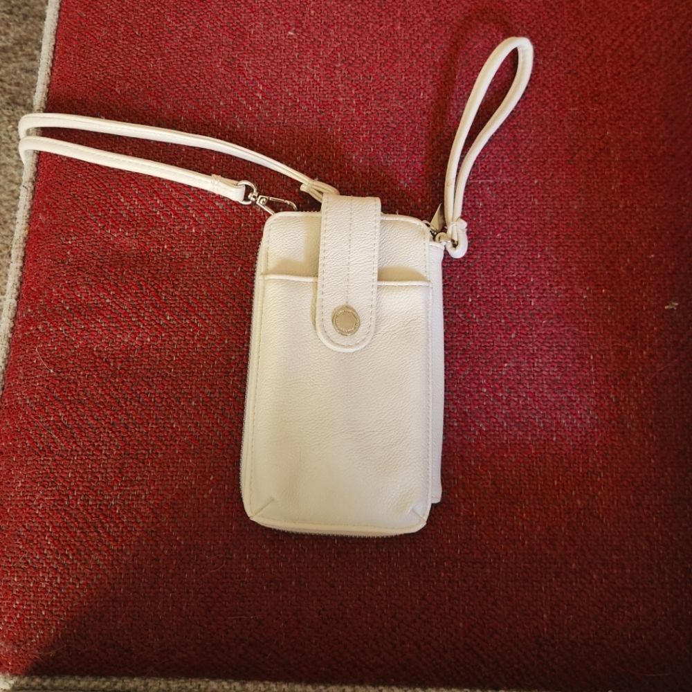 Cream Crossbody Bag with Sleek Design